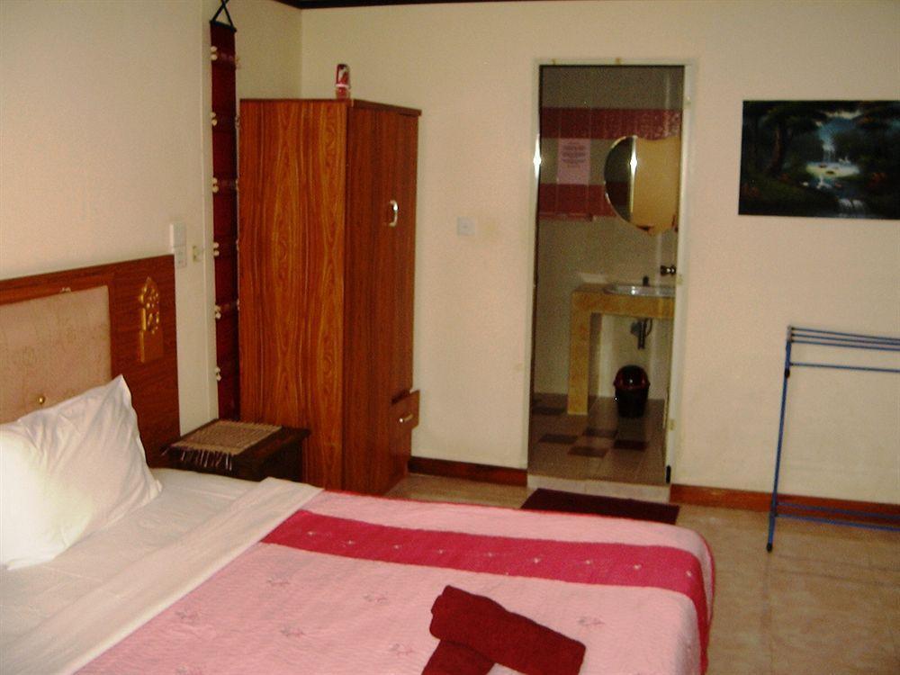 The Britannia Hotel Chiang Mai Luaran gambar