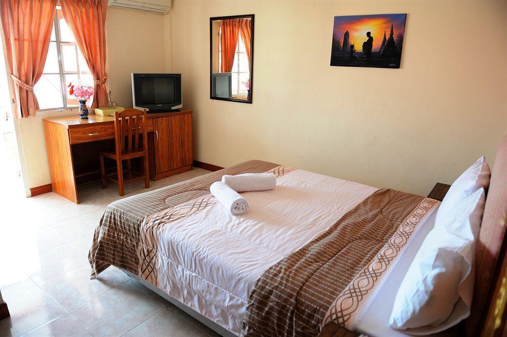 The Britannia Hotel Chiang Mai Luaran gambar