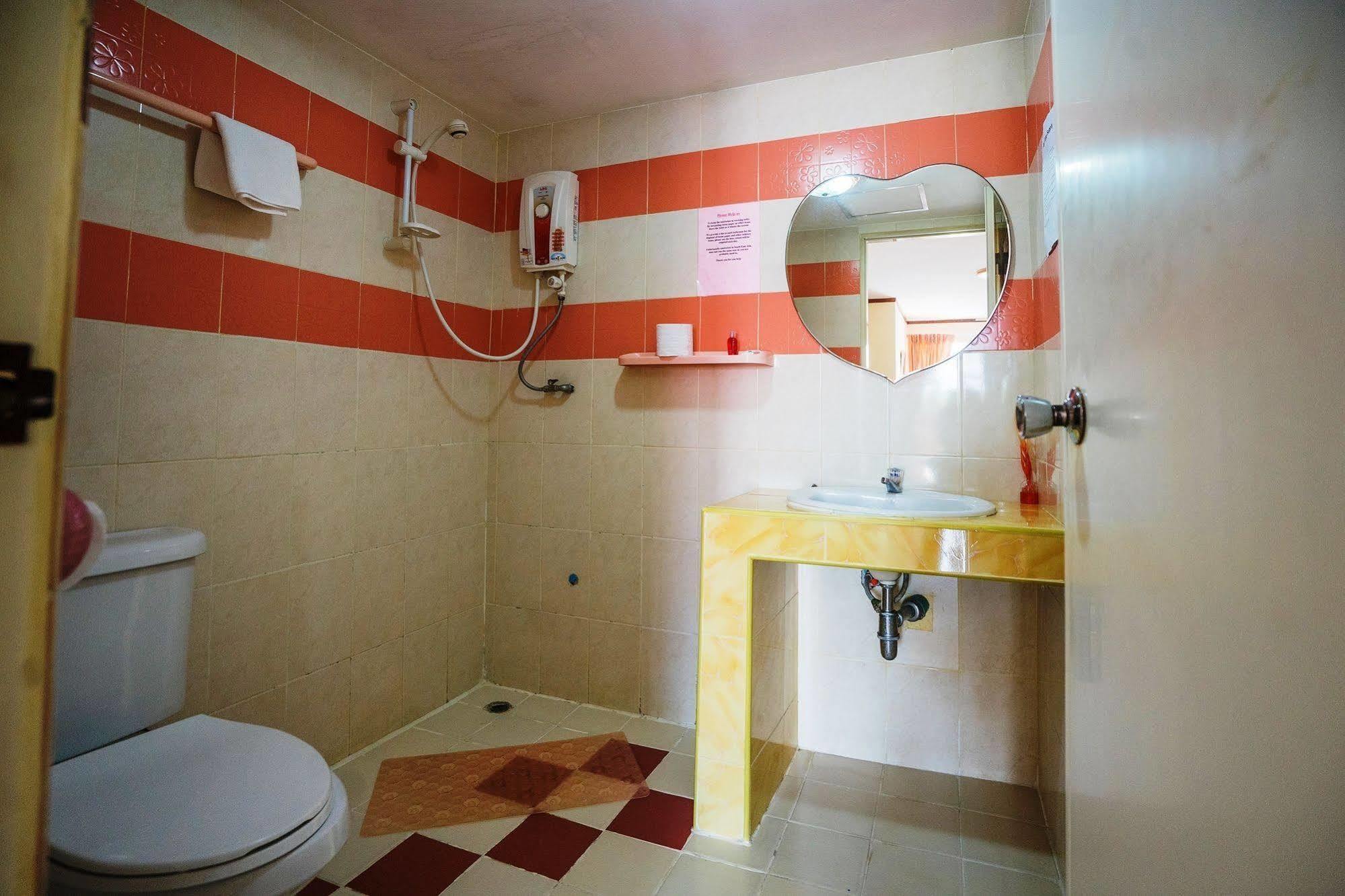 The Britannia Hotel Chiang Mai Luaran gambar