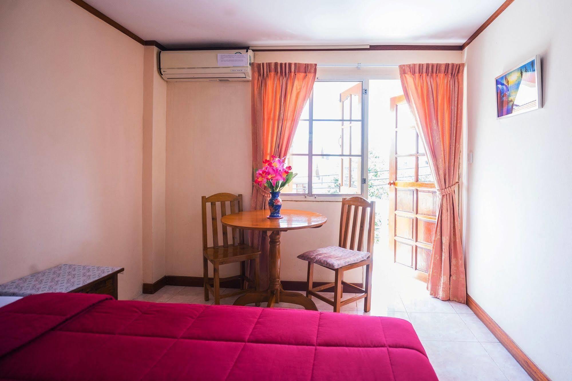 The Britannia Hotel Chiang Mai Luaran gambar