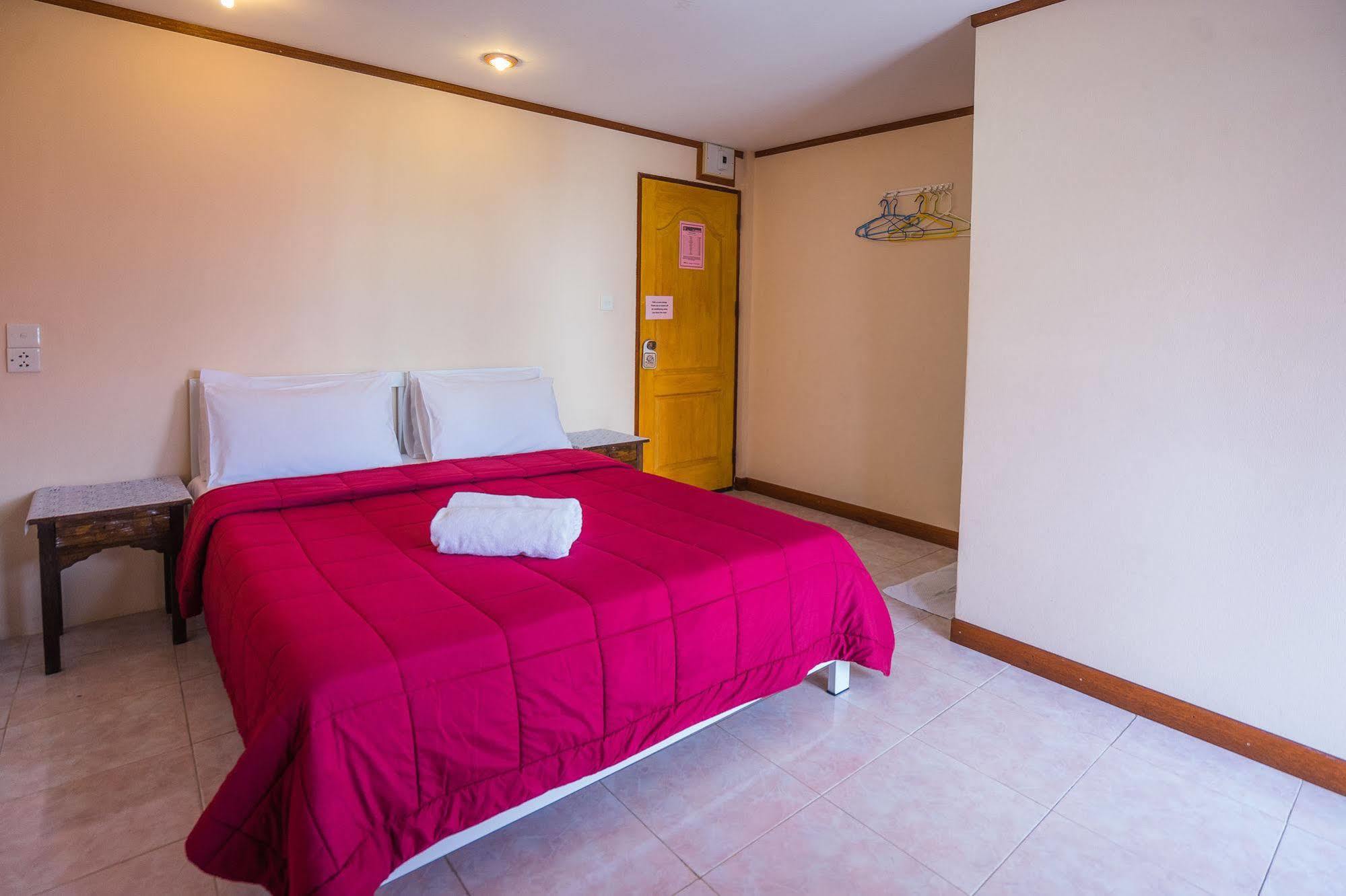 The Britannia Hotel Chiang Mai Luaran gambar