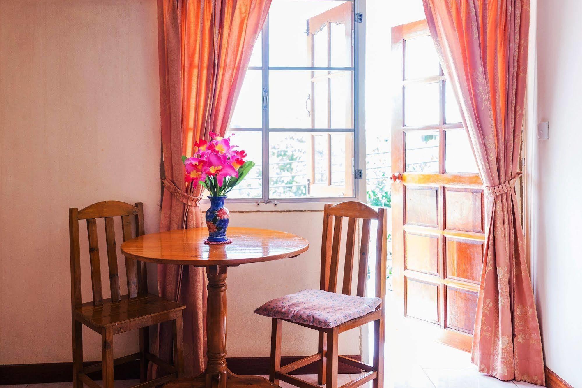 The Britannia Hotel Chiang Mai Luaran gambar